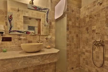 Aren Cave And Art Gallery - 48