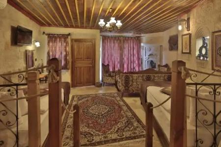 Aren Cave And Art Gallery - 37