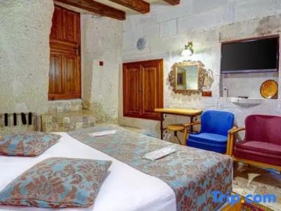 Aren Cave And Art Gallery - 60