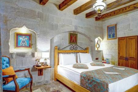 Aren Cave And Art Gallery - 56