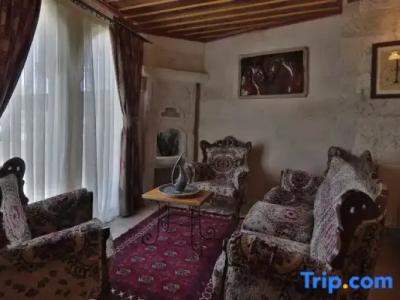 Aren Cave And Art Gallery - 141