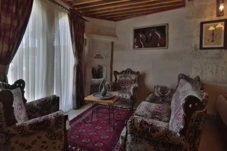 Aren Cave And Art Gallery - 28