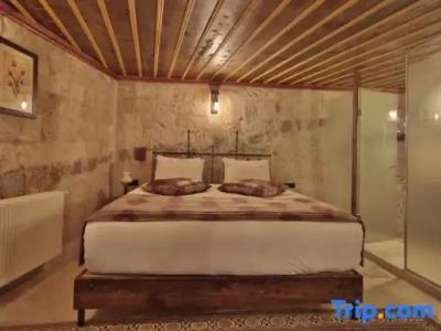 Aren Cave And Art Gallery - 140