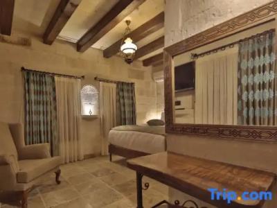 Aren Cave And Art Gallery - 71