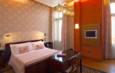 Saturnia & International - 36