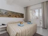 Double room with balcony and with city view