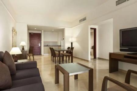 Ramada by Wyndham Beach Ajman - 108