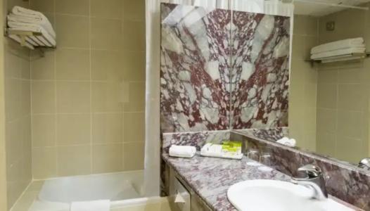 Novel City Center - 110