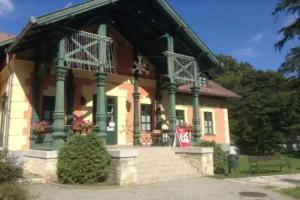 St. Hubertus Etterem es Panzio, Paradsasvar