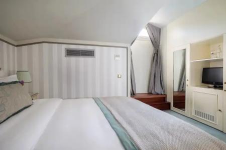 Bosphorus Palace - 59