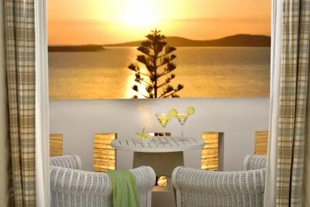 Saint John Villas & Spa - 9