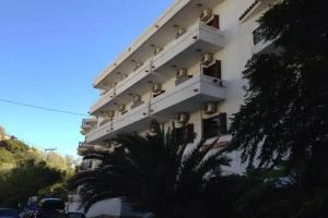 Oinoi Hotel, Agios Kirykos