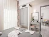 1 Bedroom Apartment with street view