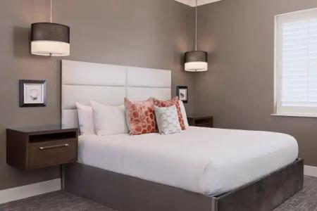 Ambassador Oklahoma City, Autograph Collection - 101