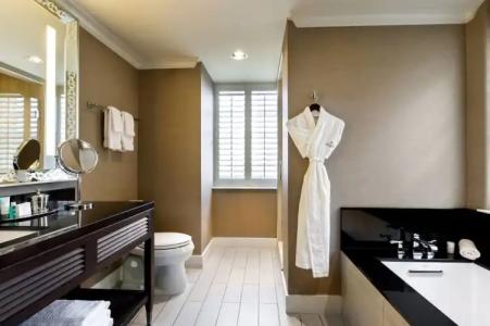 Ambassador Oklahoma City, Autograph Collection - 114