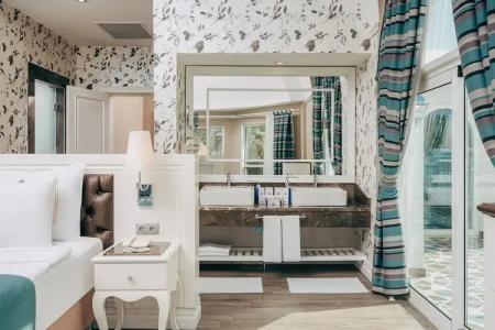 Rubi Platinum Spa Resort & Suites - 147