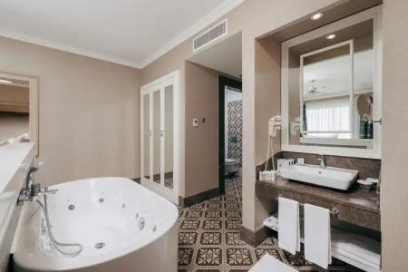 Rubi Platinum Spa Resort & Suites - 116