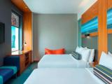 Aloft Sky Quadruple room