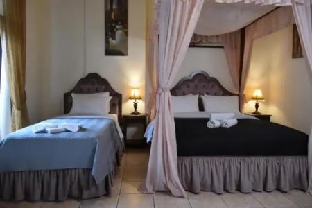 Odos Oneiron Boutique - 34