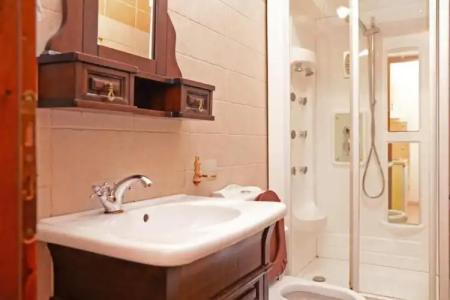 Odos Oneiron Boutique - 36