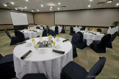 Radisson Winnipeg Downtown - 36