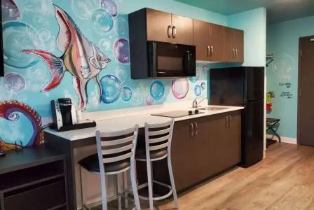 Super 8 by Wyndham Winnipeg East MB - 17