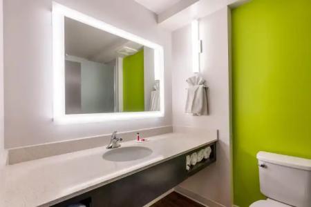 Super 8 by Wyndham Winnipeg East MB - 28