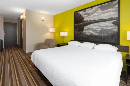 Super 8 by Wyndham Winnipeg East MB - 24