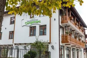 Hotel Compliment, Tryavna