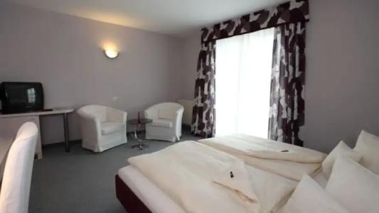 Garni Maximilian - 3