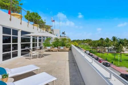 Bentley South Beach - 19