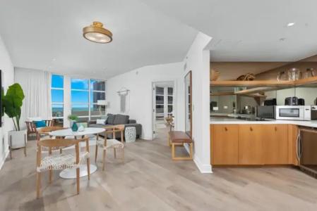 Bentley South Beach - 21