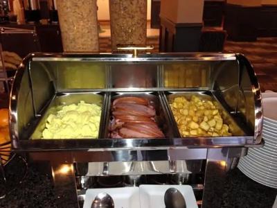 The Embassy Inn - 20