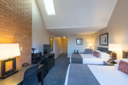 The Embassy Inn - 34