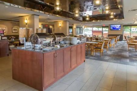 The Embassy Inn - 18