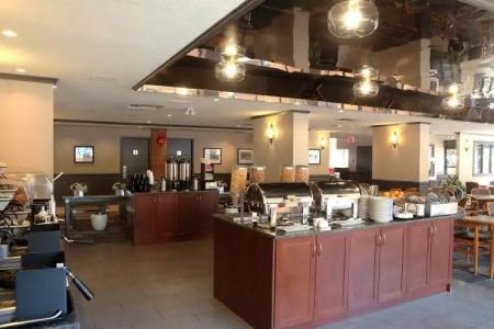 The Embassy Inn - 14