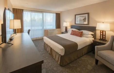 The Embassy Inn - 73