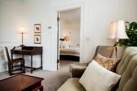 The Inn at the Union Club of British Columbia - 65