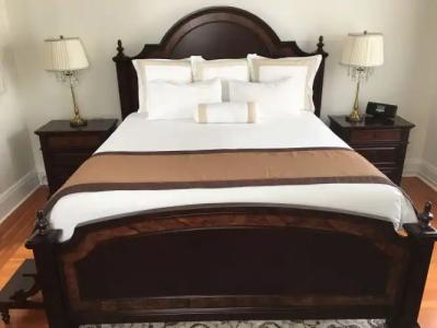 The Inn at the Union Club of British Columbia - 5