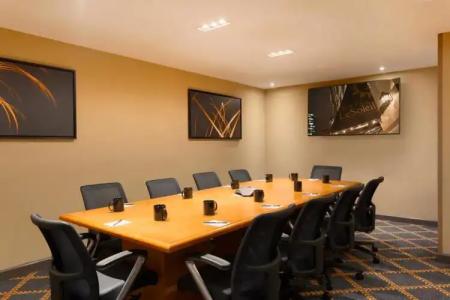 Le Soleil by Executives - 9