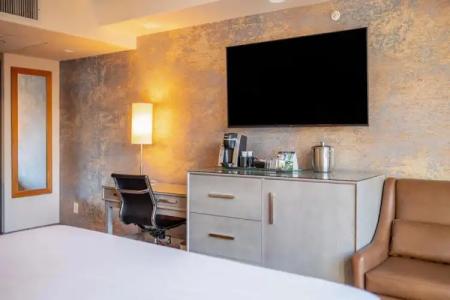 The Parker Vancouver - 32