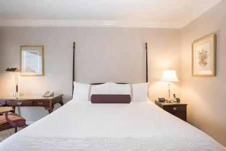 The Sutton Place Vancouver - 37