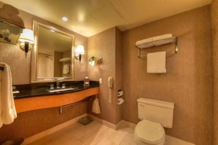 Pan Pacific Vancouver - 8