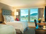 Deluxe room with harbour view