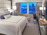 Standard Club room with city view