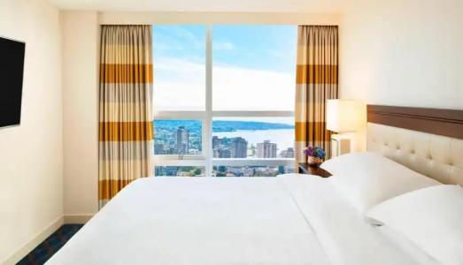 Sheraton Vancouver Wall Centre - 87