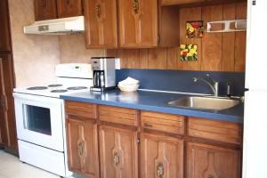 Whale's Tail Guest Suites, Ucluelet