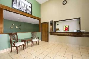 Super 8 by Wyndham Huntsville Alabama, Huntsville