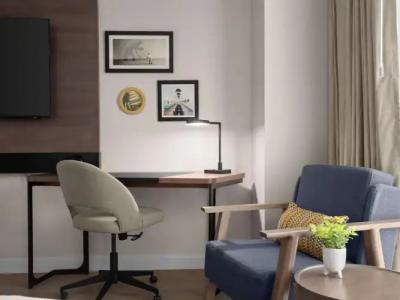 The Novotel Toronto Centre - 17