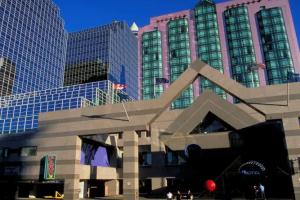 Novotel Toronto North York, Toronto